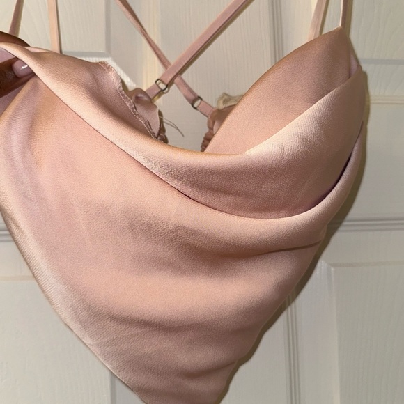 Light Pink Mable Crop Top! - Picture 3 of 4